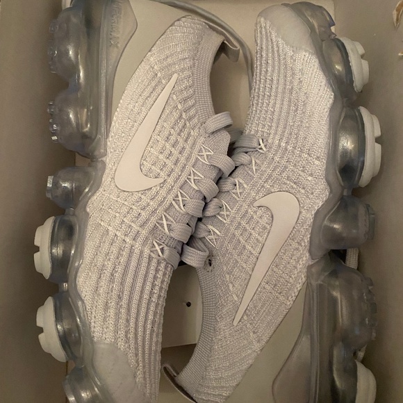 Nike White Vapourmax Flyknit 3 Sneakers